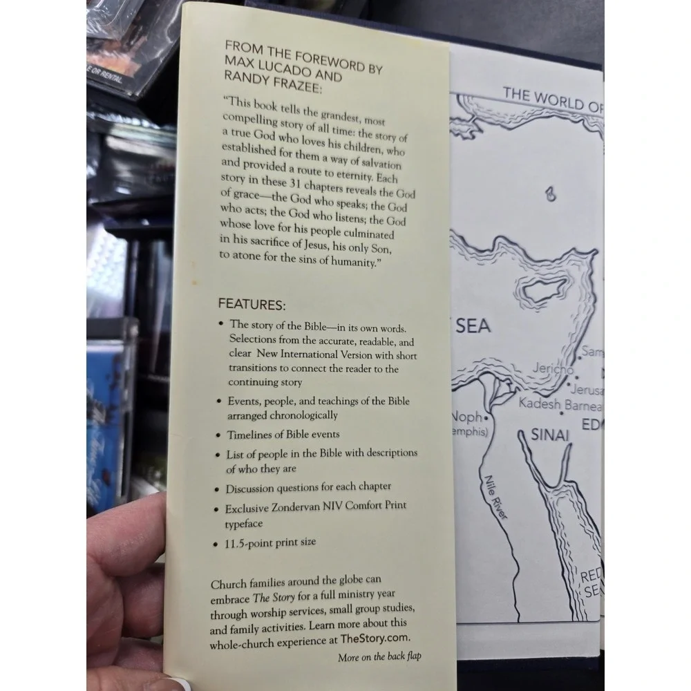 NIV, the Story, Comfort Print : The Bible As One Continuing Story of God and...